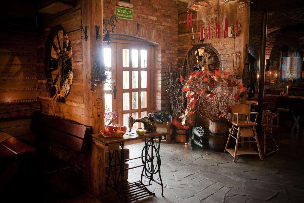 Pyszna Stajenka Hotel Bakow  Buitenkant foto